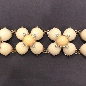 Cream and Light Peach Floral Link Bracelet